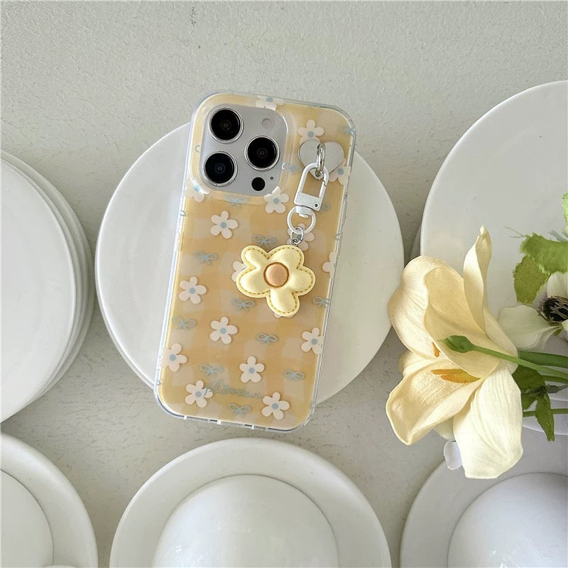 Yellow Daisy Charm iPhone Case – Cute Floral Protective Cover for Girls
