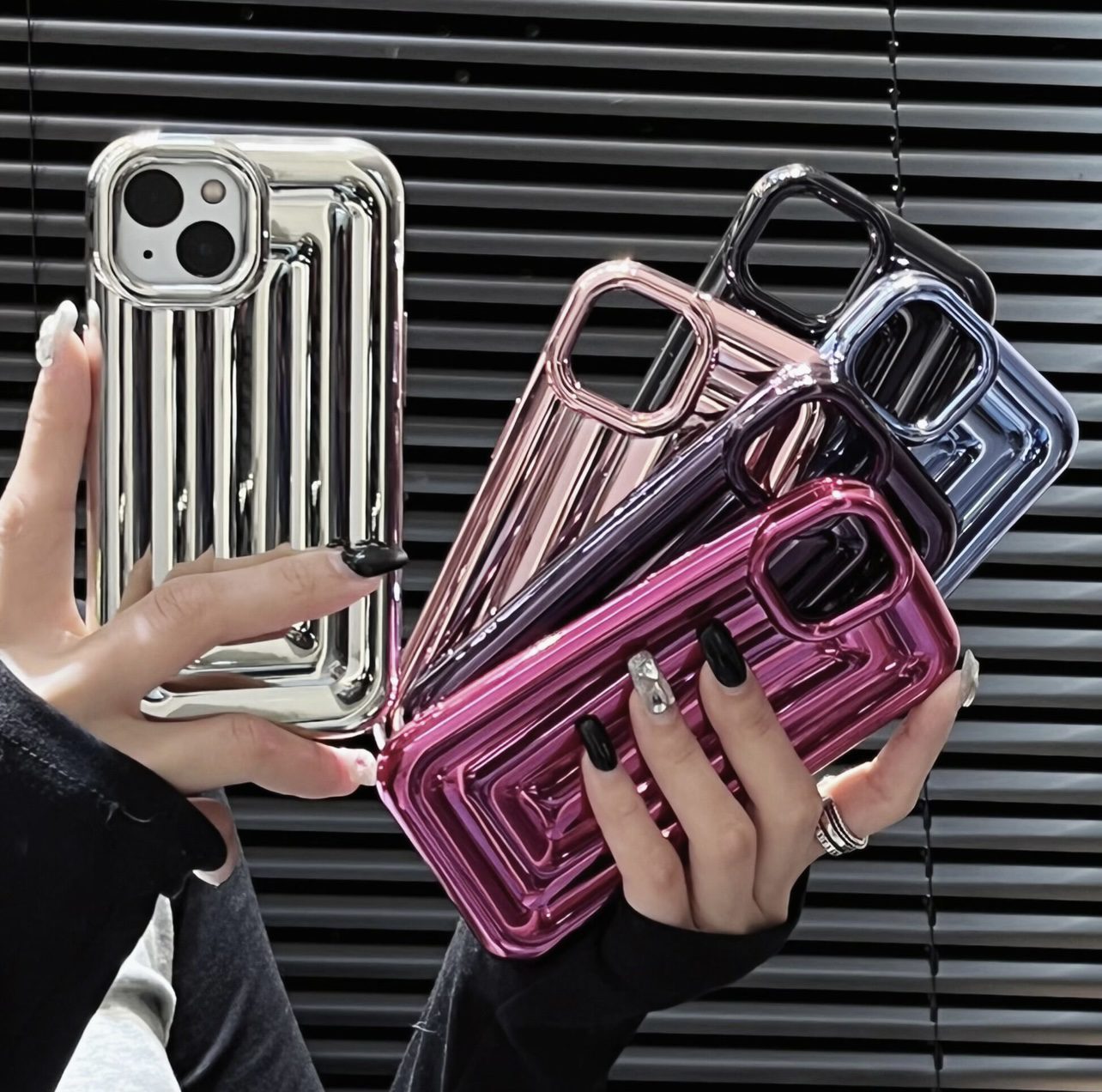 Iphone Cromatic Shade With Puffer