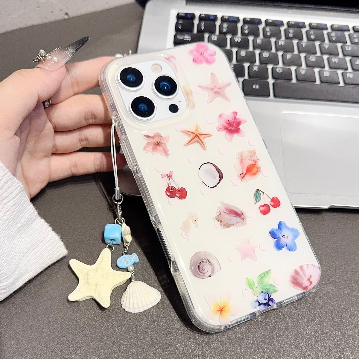 Floral & Seashell Transparent Phone Case with Charm – Protective & Stylish Cover for iPhone
