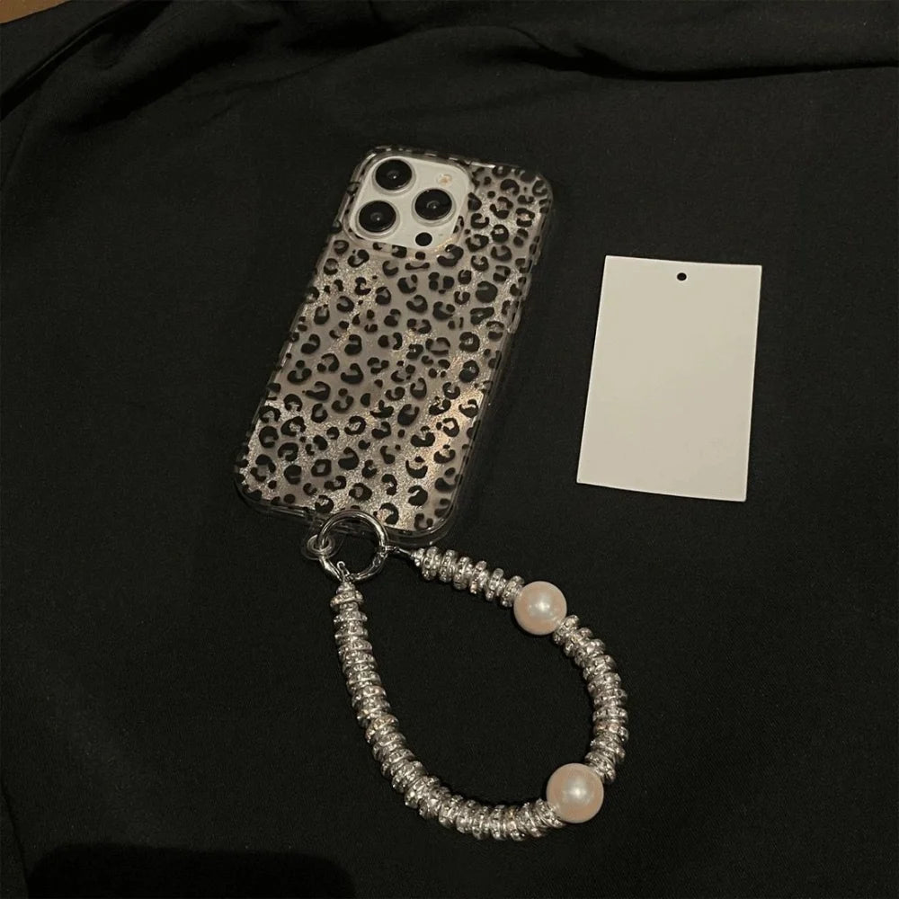 Wild Chic Leopard Case with Pendant Charm