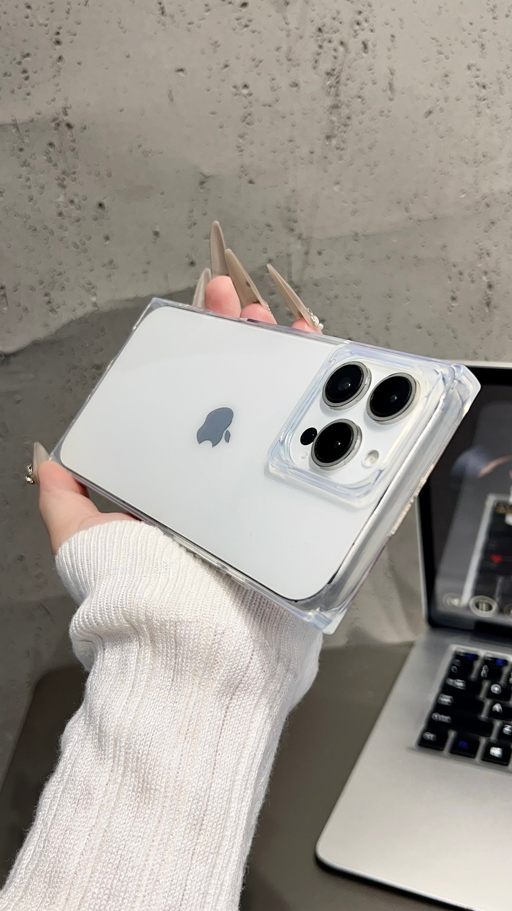 Transparent Clear Phone Case – Slim, Protective & Minimal Design