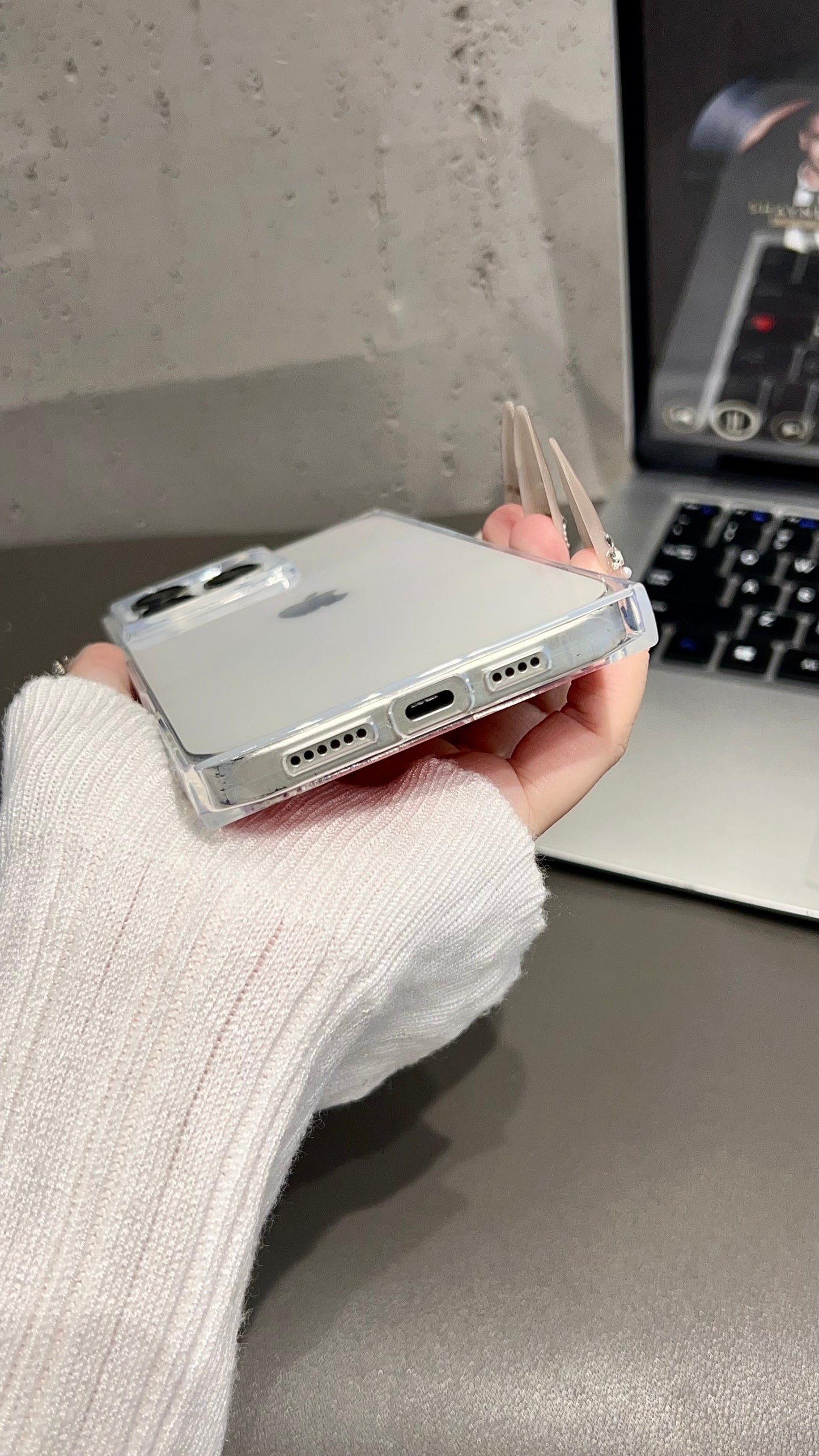 Transparent Clear Phone Case – Slim, Protective & Minimal Design