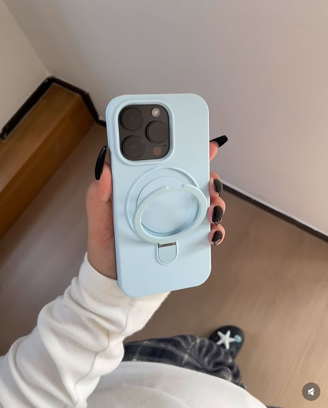 💎 Minimalist MagSafe Kickstand Phone Case – Sky Blue