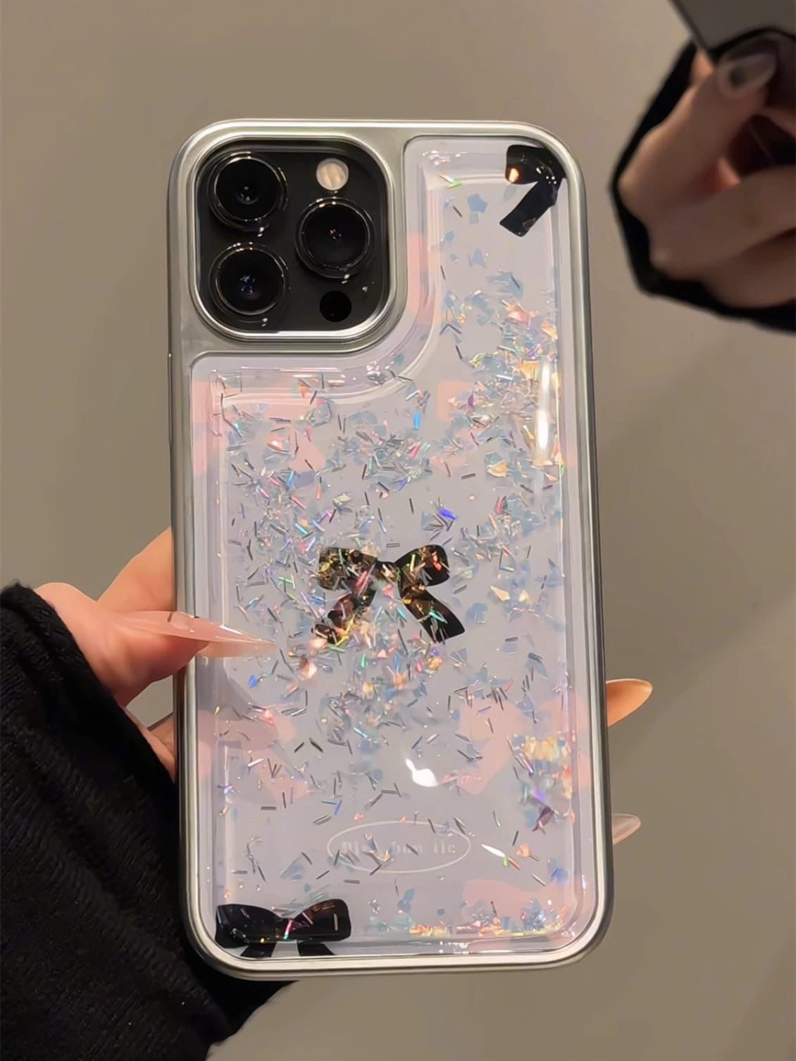 Liquid Glitter Phone Case with Black Bow – Sparkly Protective Cover
