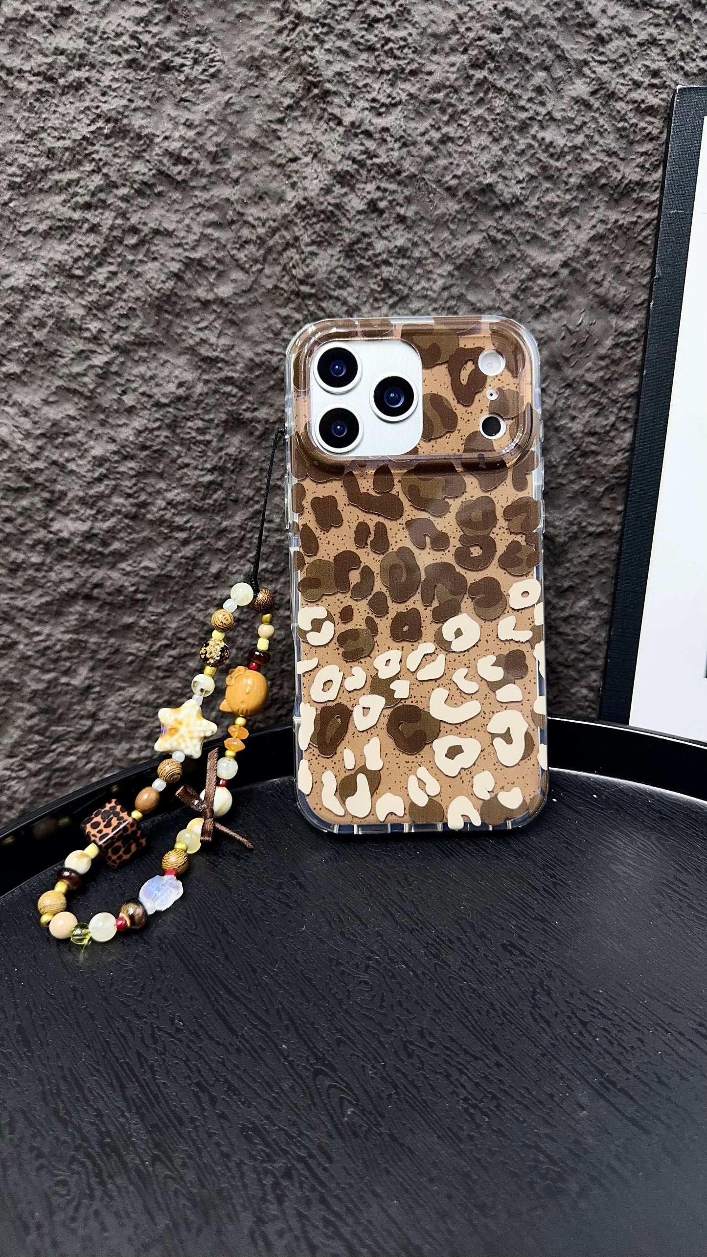 Leopard Print Phone Case – Stylish Brown Animal Pattern Cover