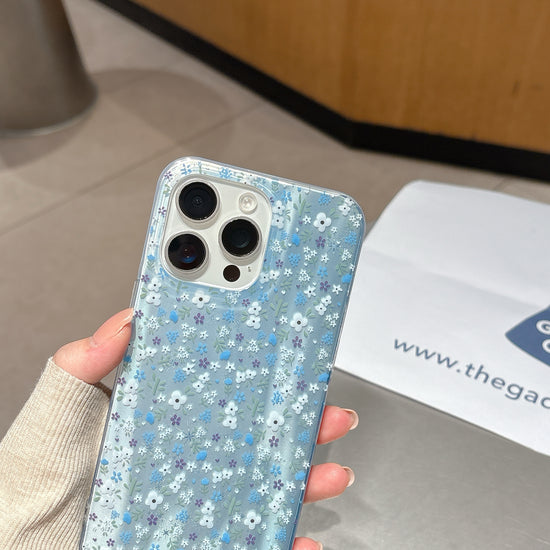 Fresh Blue Flower iPhone Case – Cute Nature Print with Gloss Touch & Trendy Look