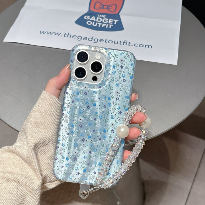 Fresh Blue Flower iPhone Case – Cute Nature Print with Gloss Touch & Trendy Look