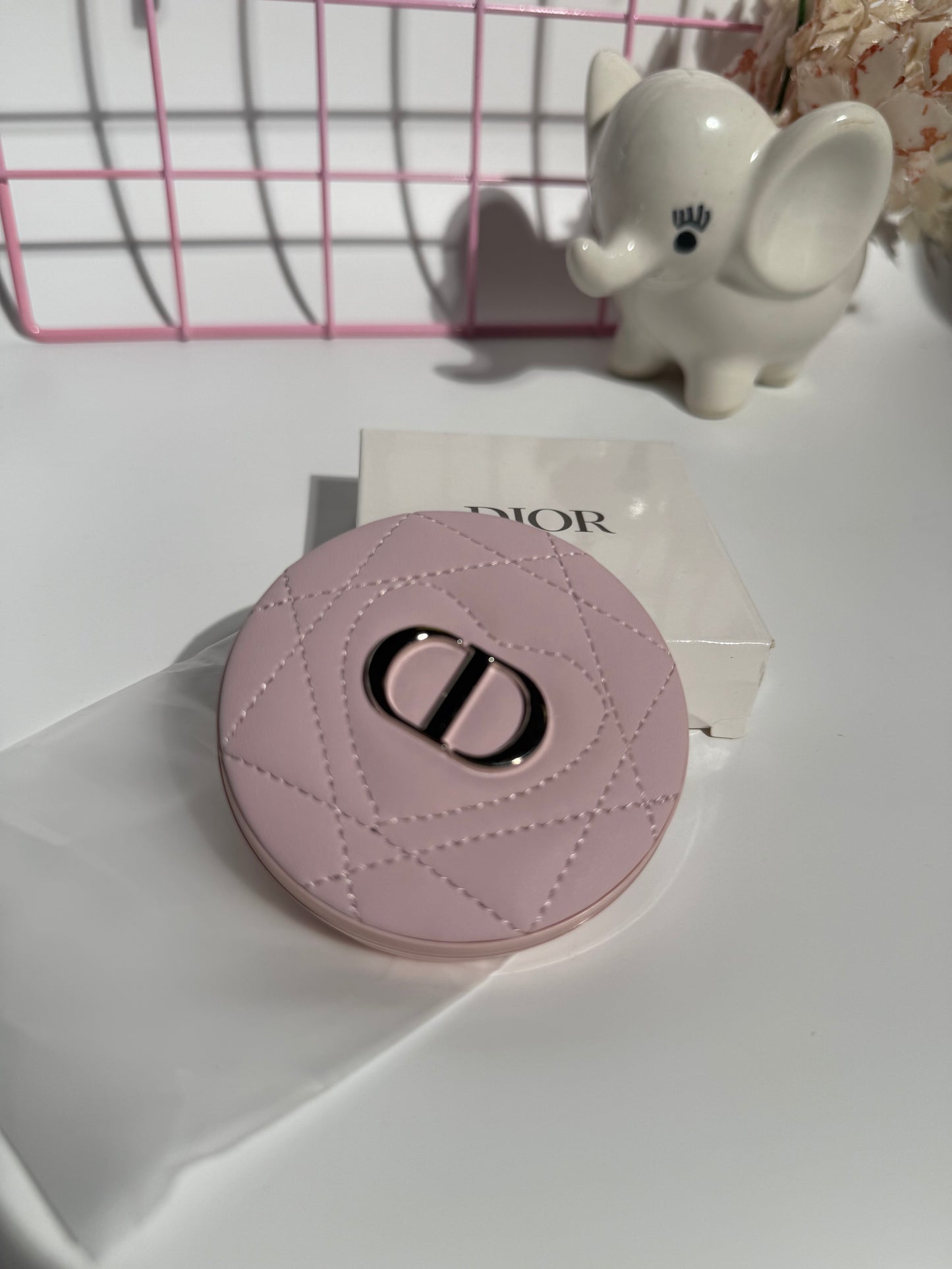 Pink Quilted Compact Mirror – Cute & Stylish Pocket Makeup Mirror