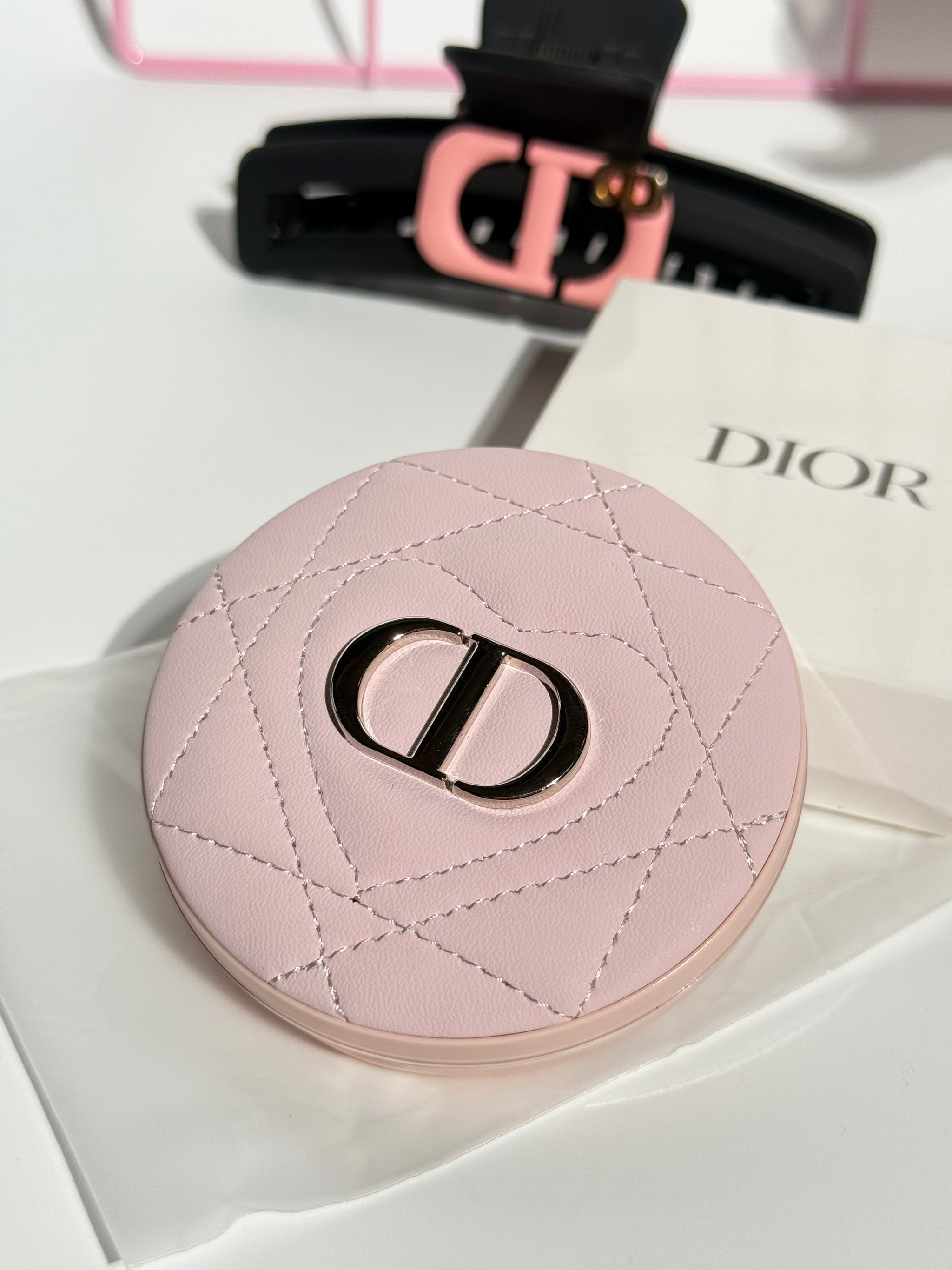 Pink Quilted Compact Mirror – Cute & Stylish Pocket Makeup Mirror