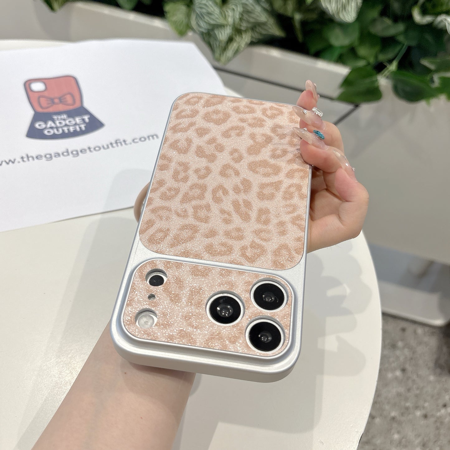 Blush Safari Sparkle iPhone Case with Matching Wrist Strap – Chic Glitter Leopard Design