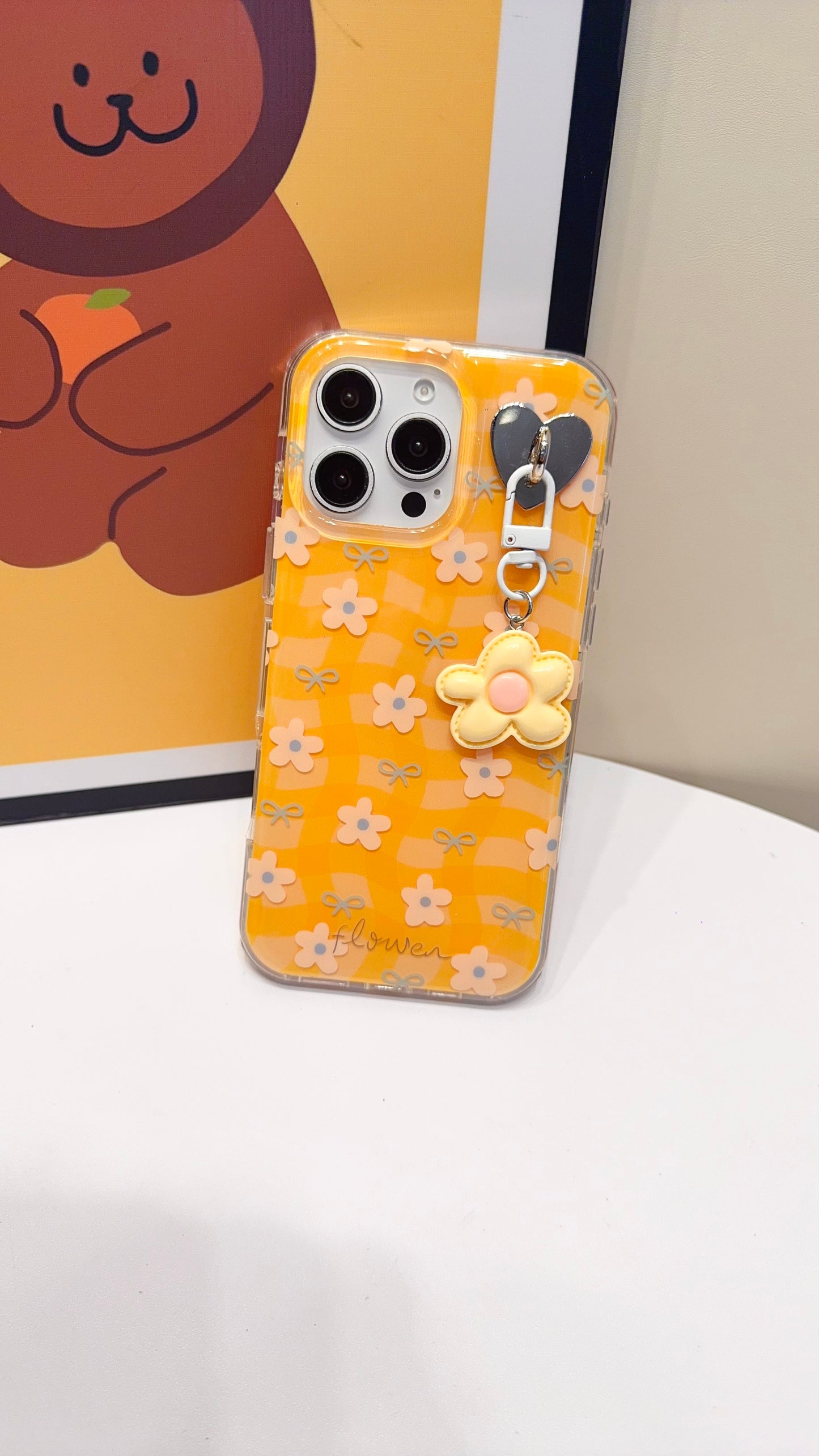 Yellow Daisy Charm iPhone Case – Cute Floral Protective Cover for Girls