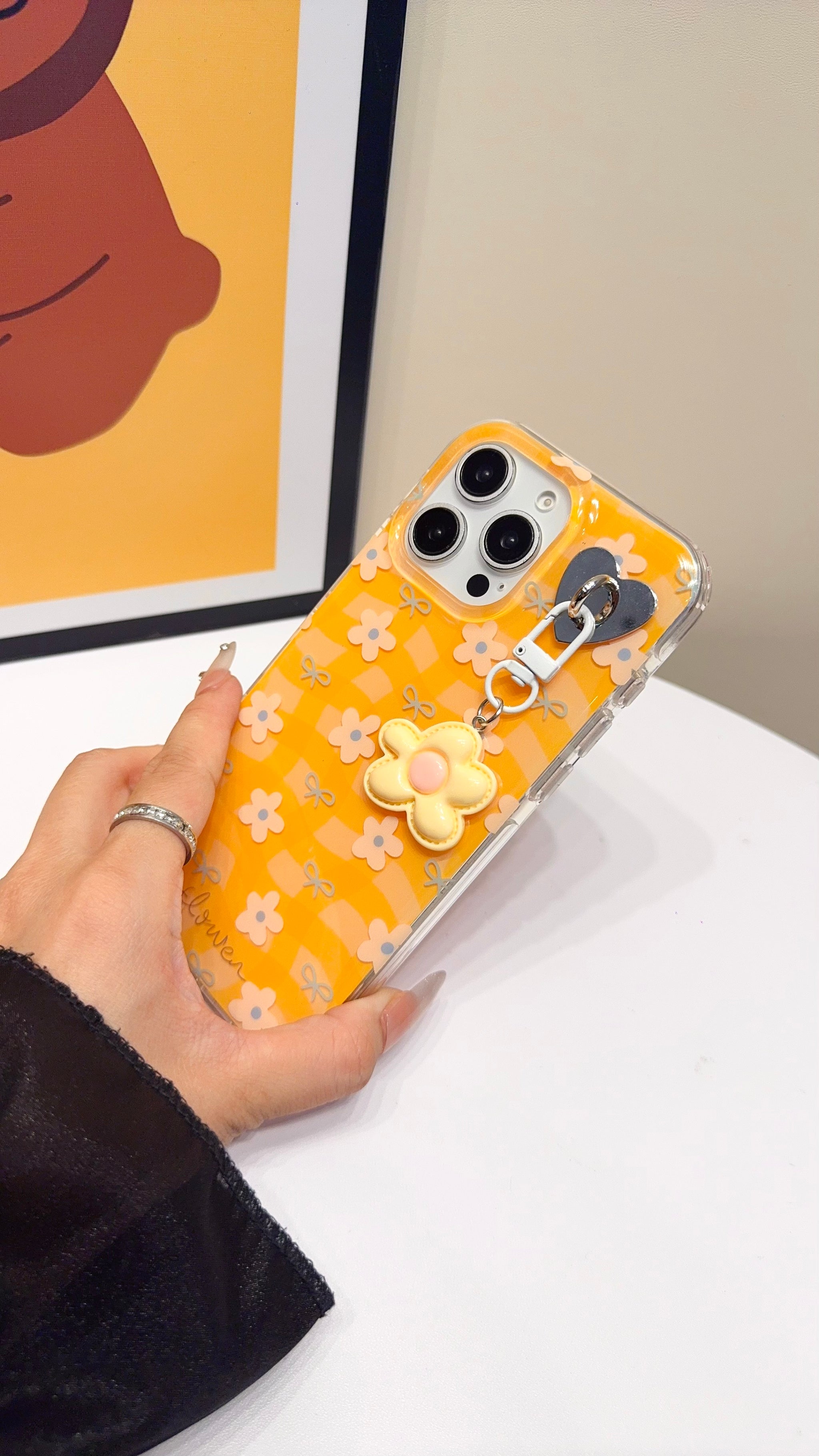 Yellow Daisy Charm iPhone Case – Cute Floral Protective Cover for Girls