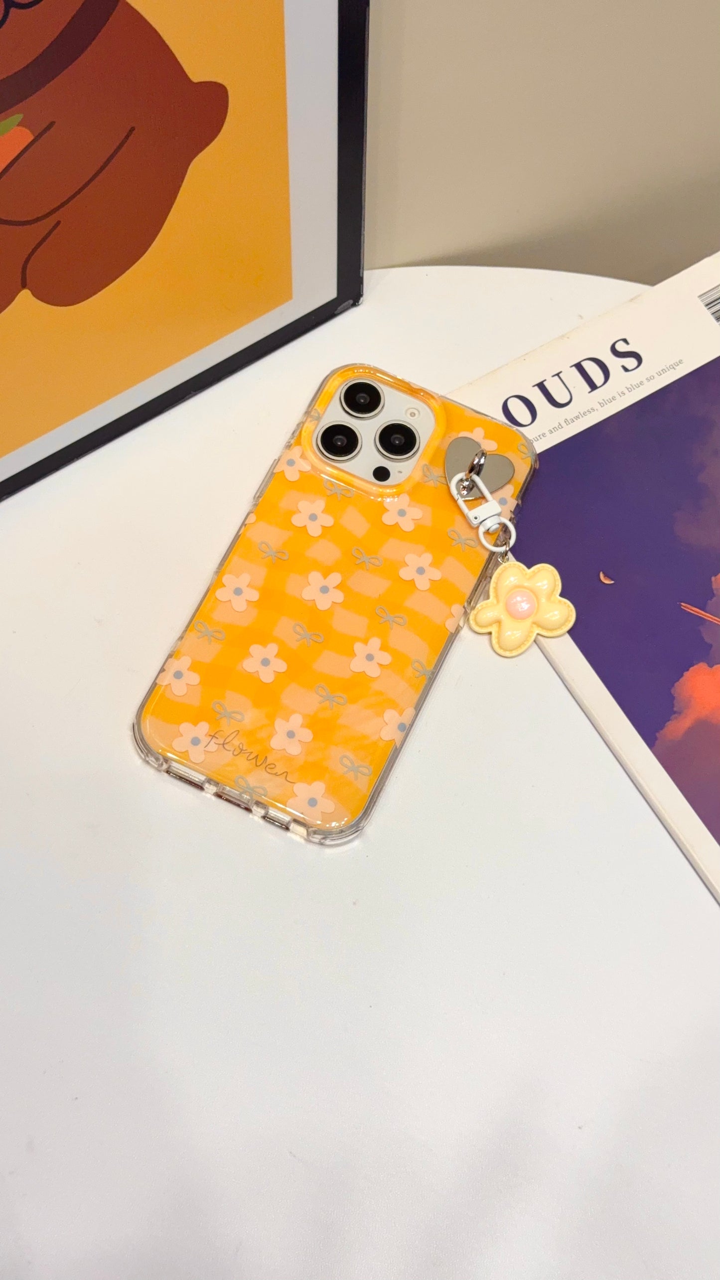 Yellow Daisy Charm iPhone Case – Cute Floral Protective Cover for Girls