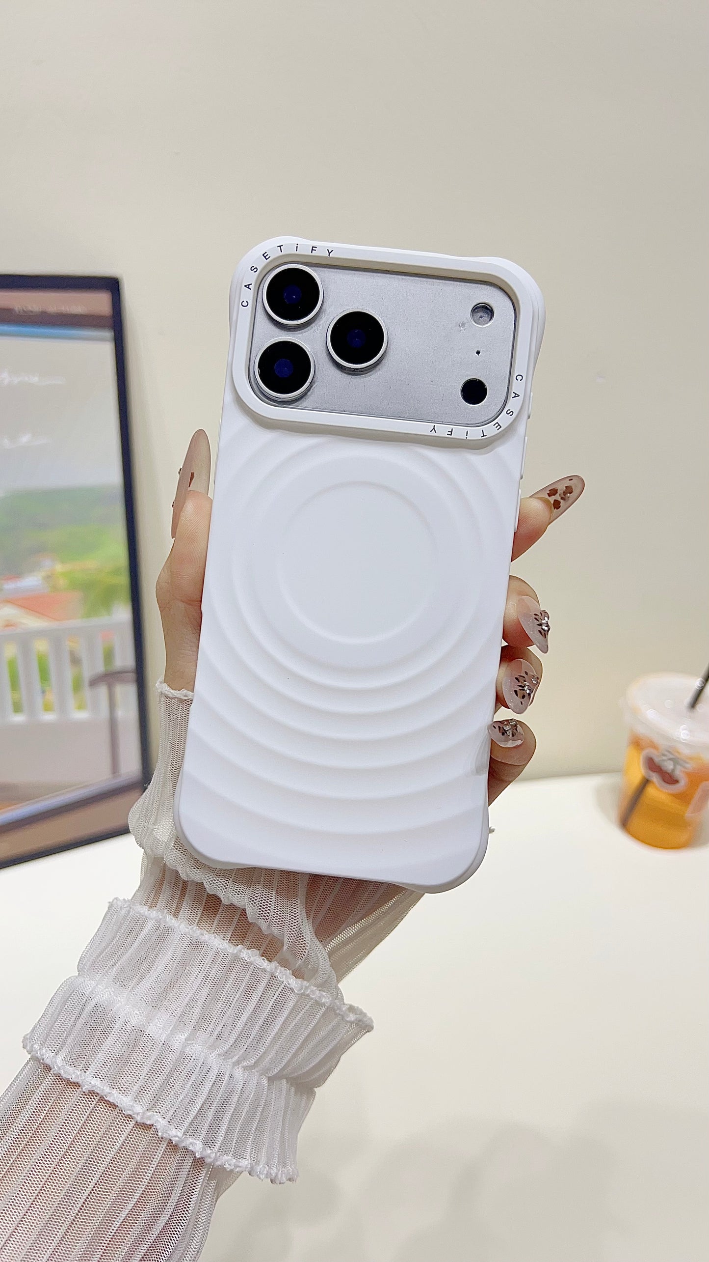 Wave Pattern MagSafe iPhone Case – Chic Minimal Design with Camera Protection