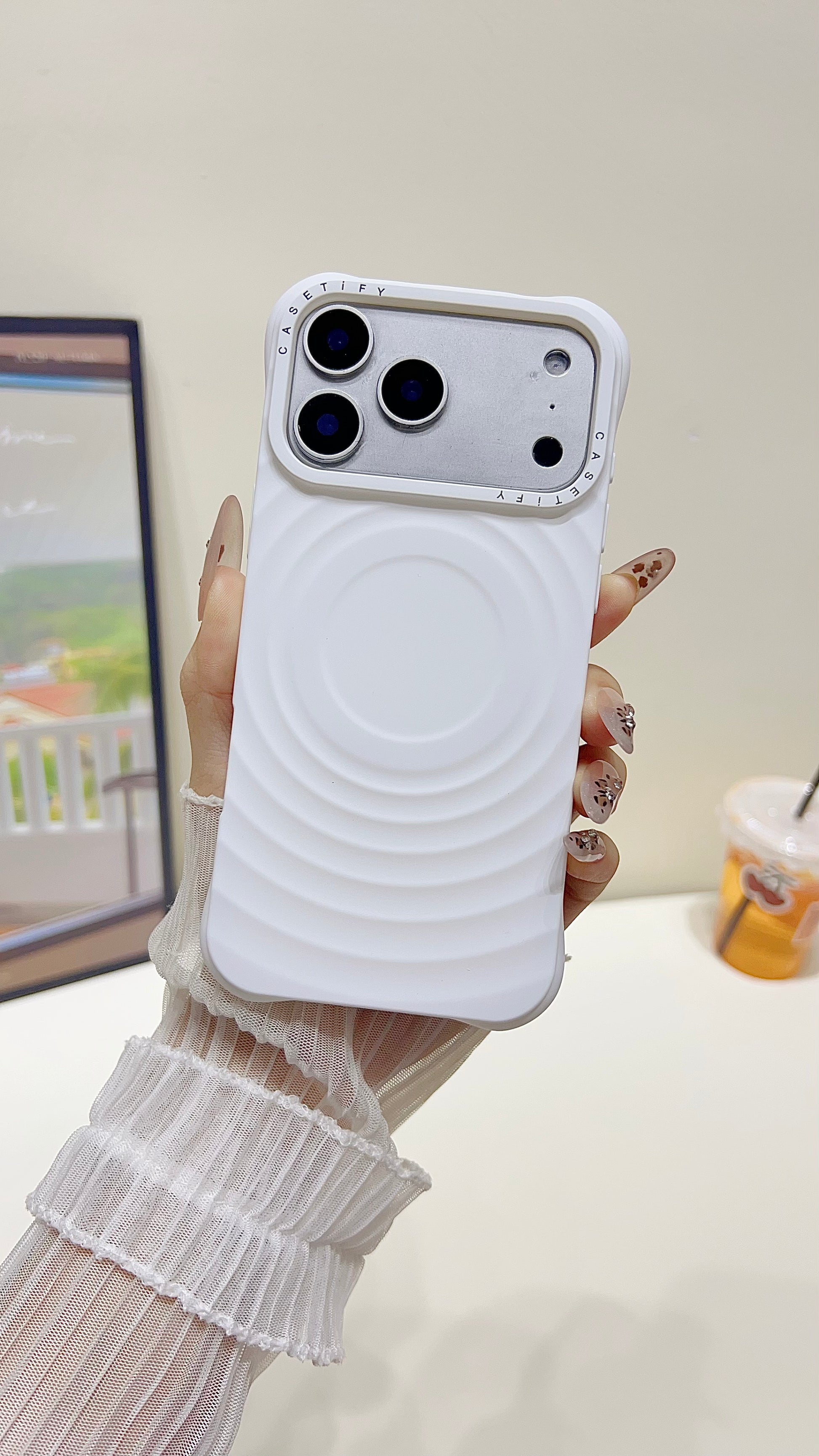 Wave Pattern MagSafe iPhone Case – Chic Minimal Design with Camera Protection