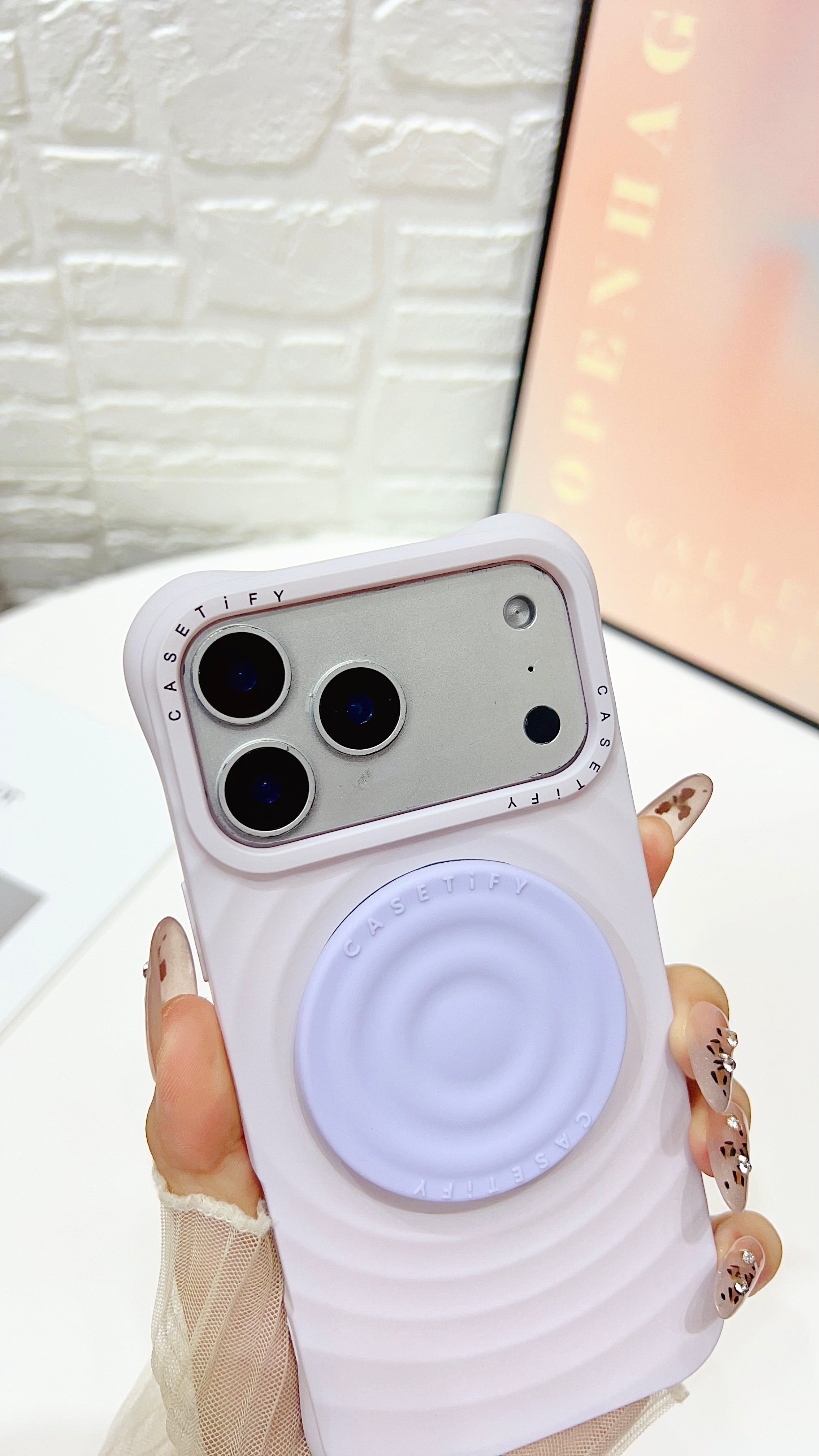 Ripple Texture iPhone Case with Built-In Grip Stand – with MagSafe and Hand Grip