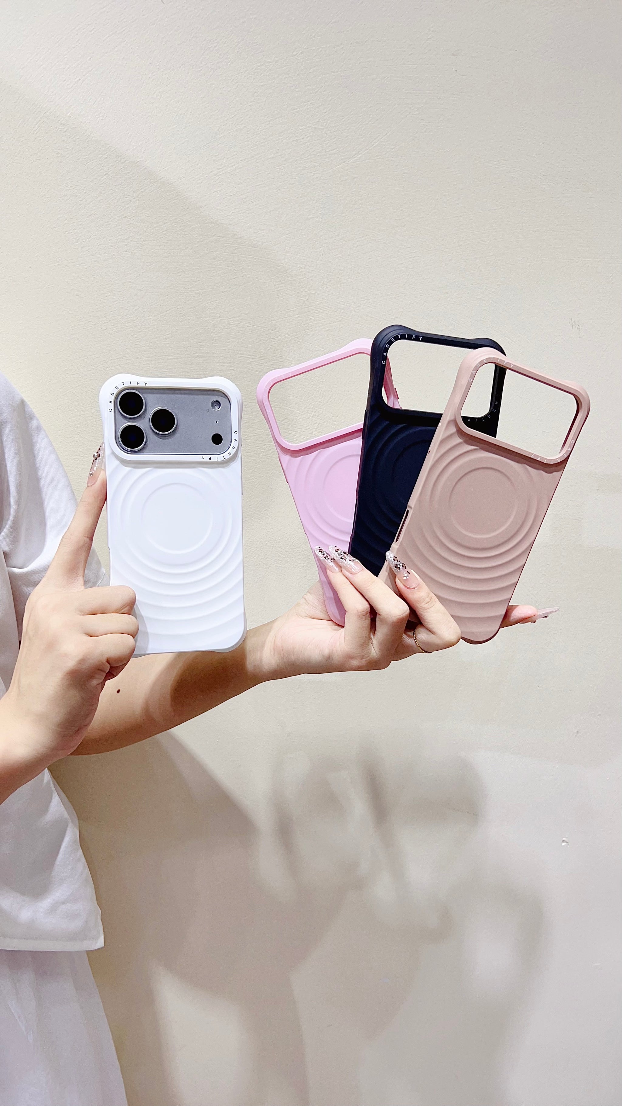 Wave Pattern MagSafe iPhone Case – Chic Minimal Design with Camera Protection