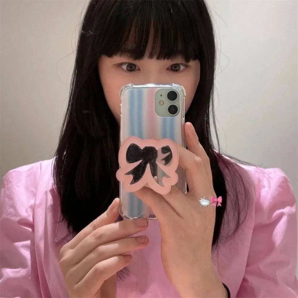 Bow case with bow mirror pop socket